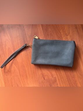 Jen & Co Blue Wristlet Clutch